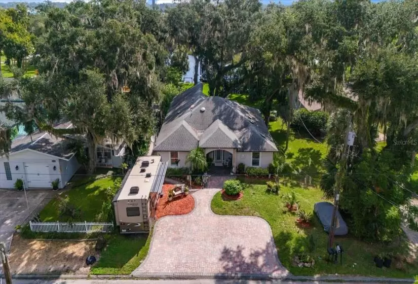 385 COQUINA AVENUE, ORMOND BEACH, Florida 32174, 5 Bedrooms Bedrooms, ,2 BathroomsBathrooms,Single Family Residence,For Sale,COQUINA,MFRV4938621